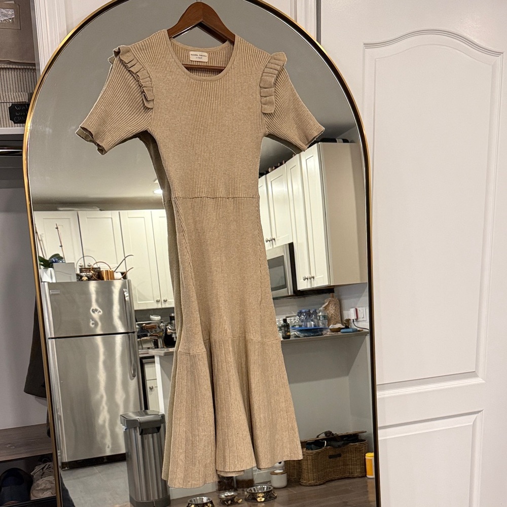 Rachel Parcell Beige Ruffle Sleeve Midi Dress